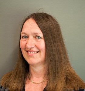 Photo of Councillor Annie Claussen-Reynolds